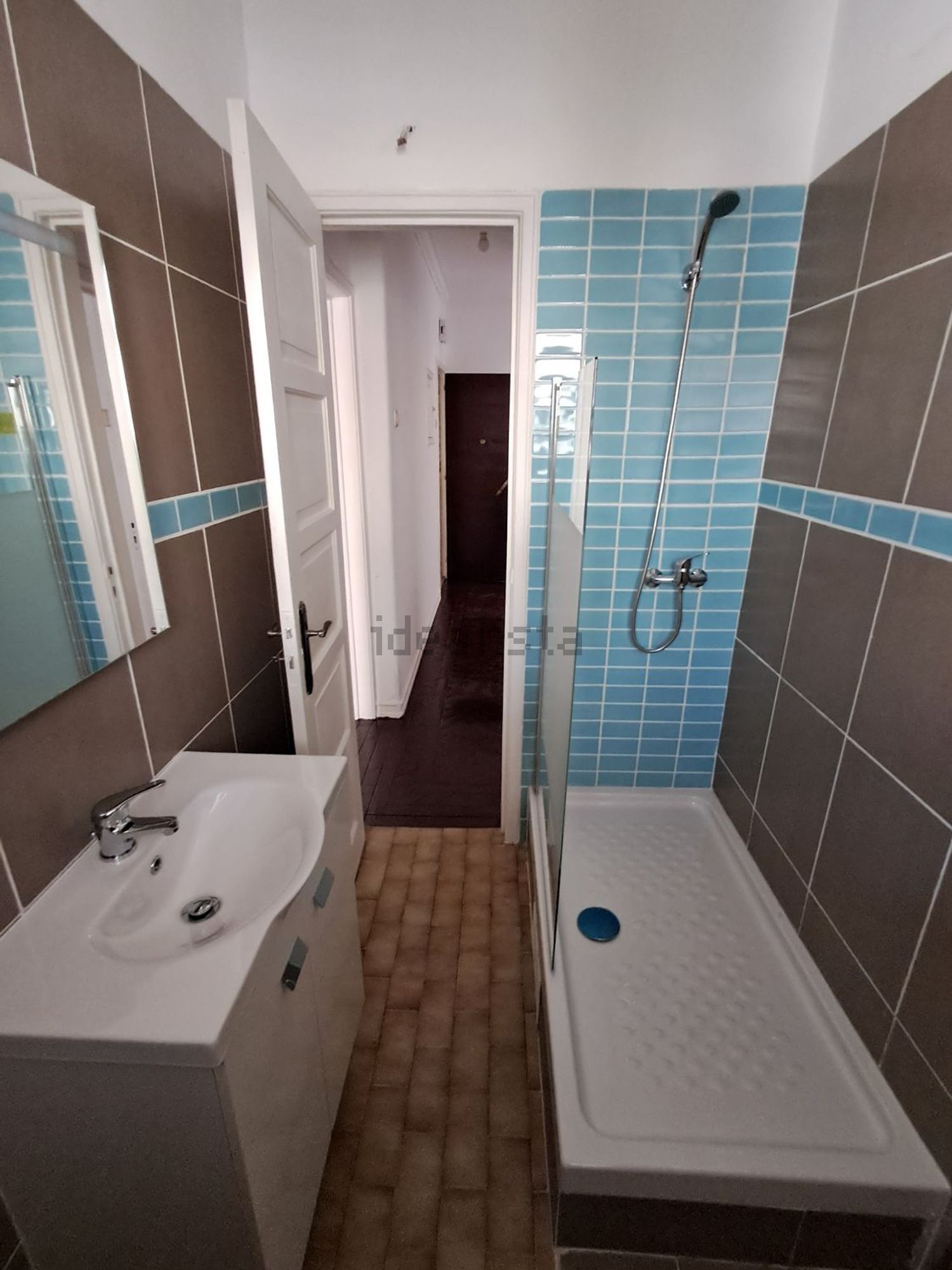 出租公寓 t1在Rua António Nobre, 48 - 卫生间