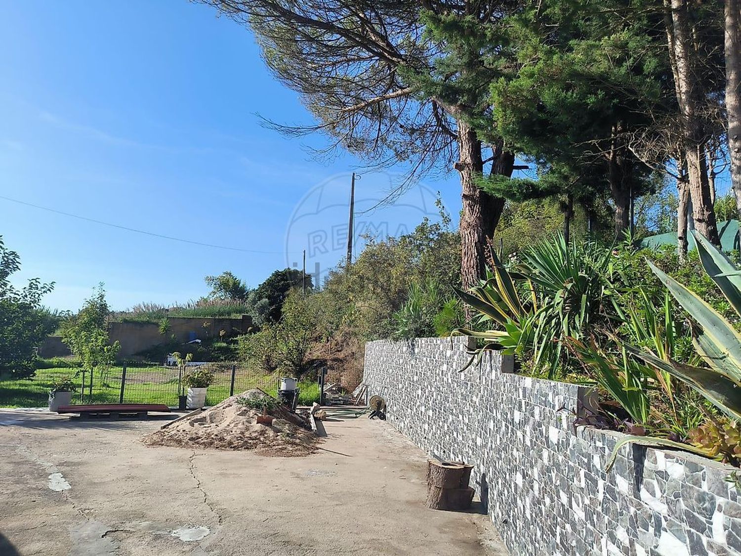 小楼房或独栋别墅出售在Rua da Mata de Palhacana - 花园