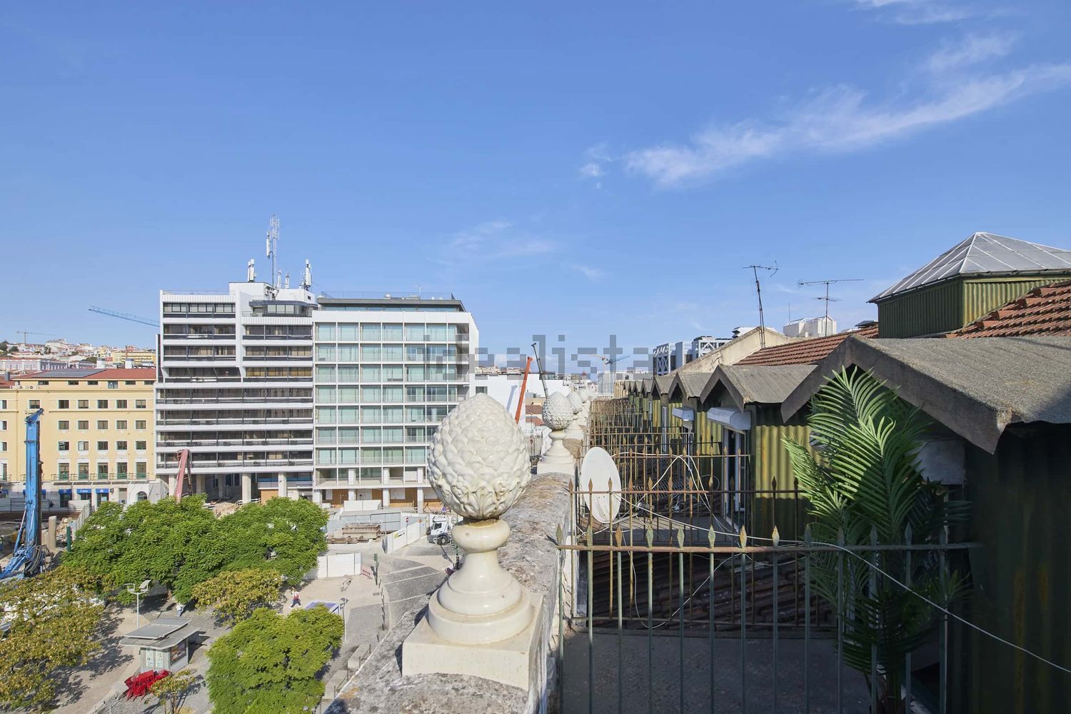 出租房间在Largo Vitorino Damásio, 2 - 阳台