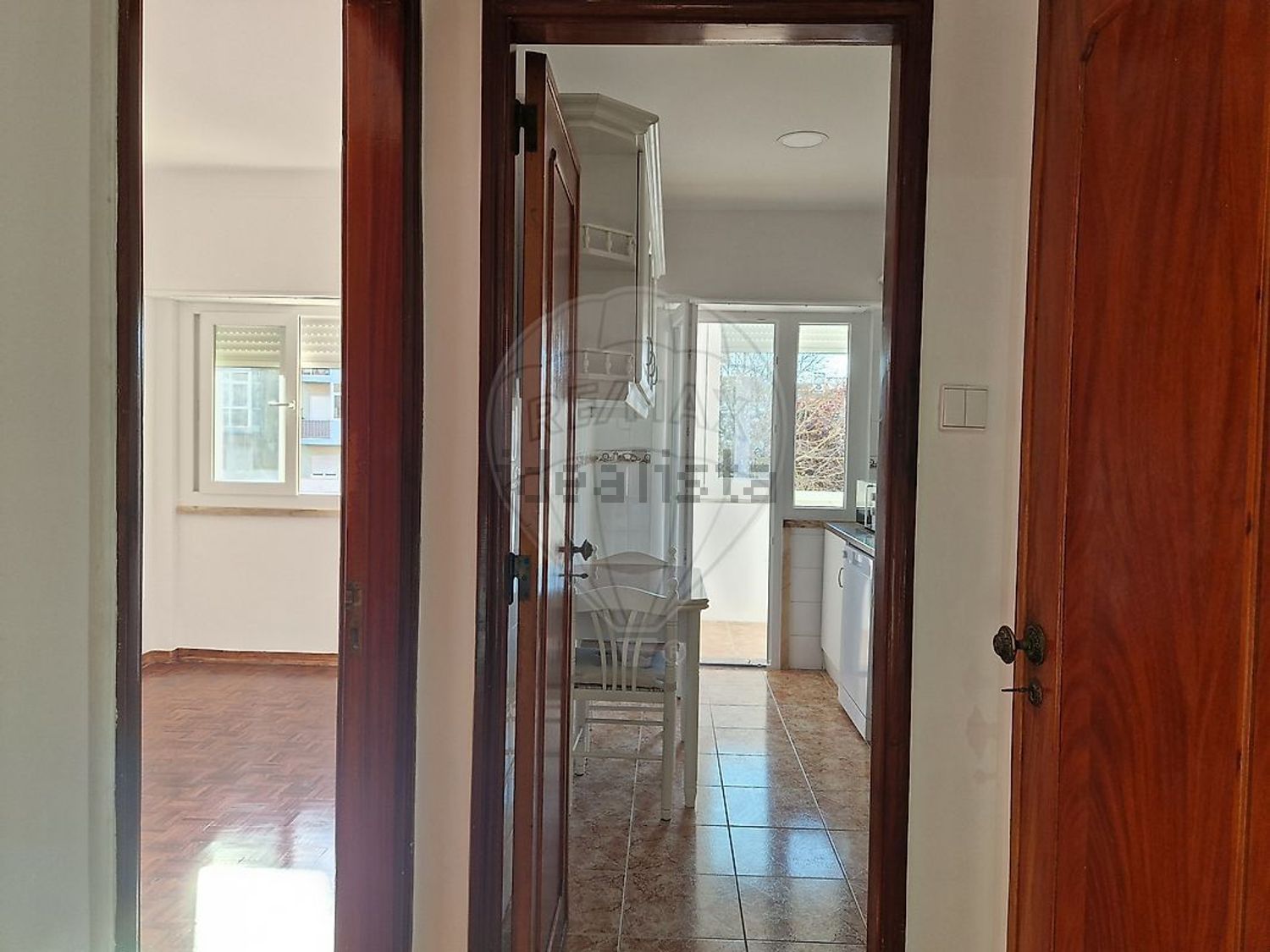 出租公寓 t2在Largo José Afonso - 过道