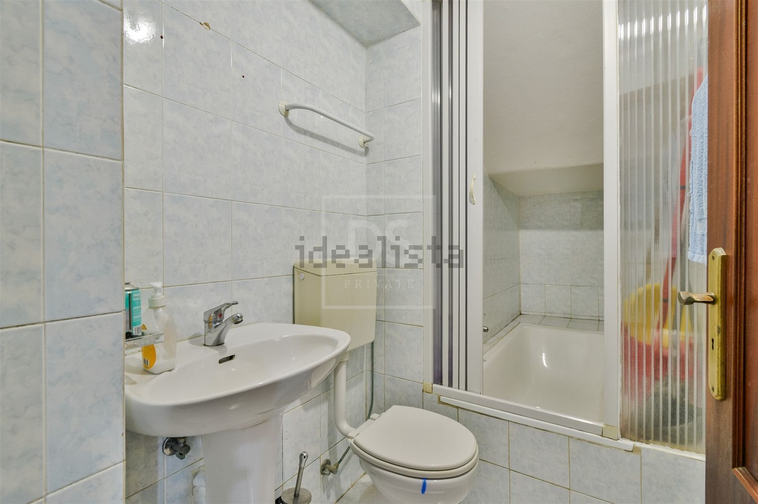 小楼房或独栋别墅出售在Praça Dom Lourenço Vicente, 18 - 卫生间