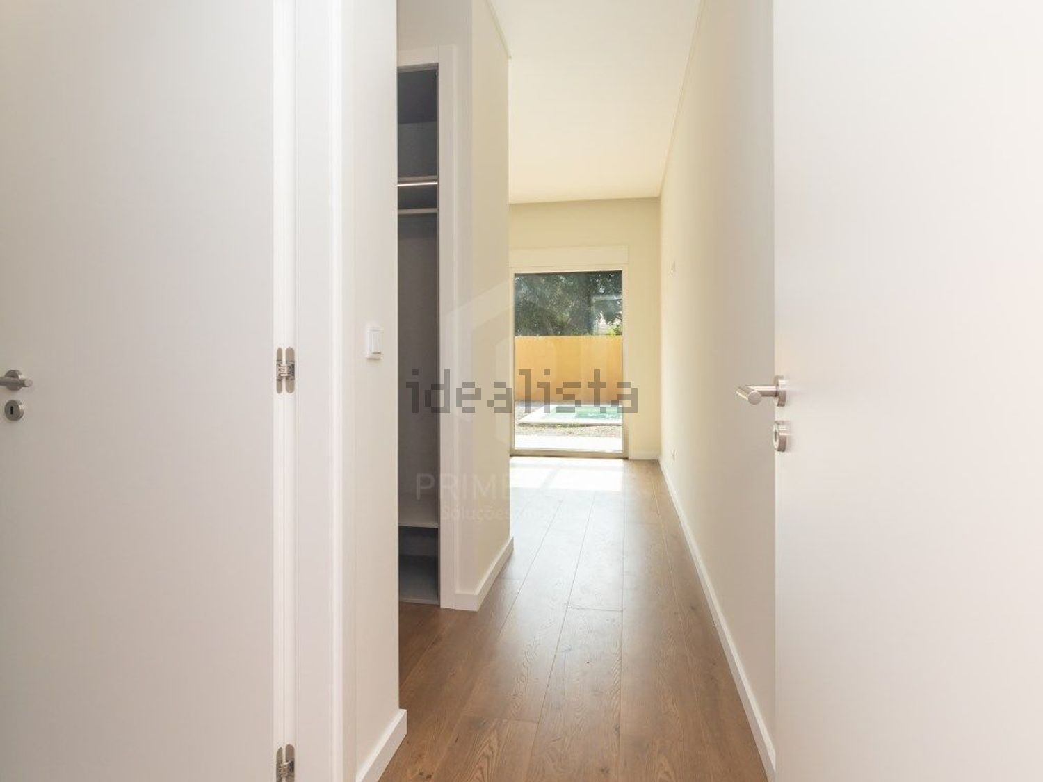 小楼房或独栋别墅出售在Rua das Galeotas, 14 - 过道