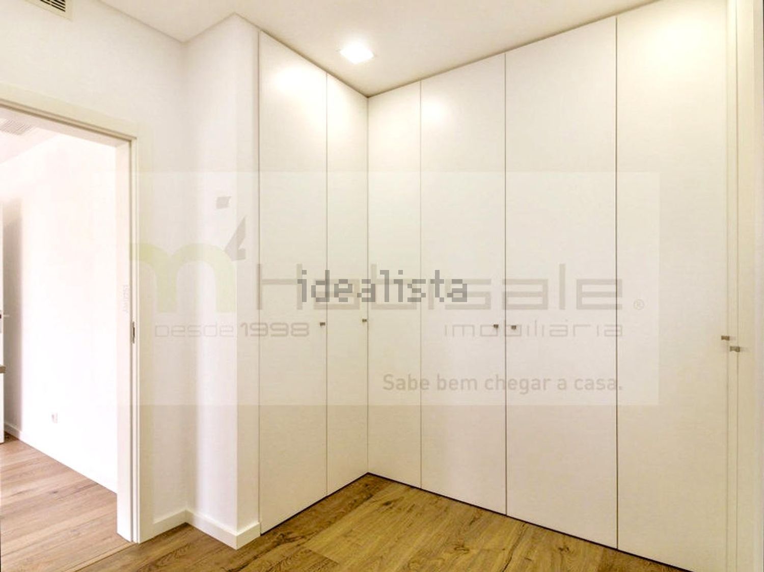 小楼房或独栋别墅出售在Rua Marechal Craveiro Lopes, 43 - 照片