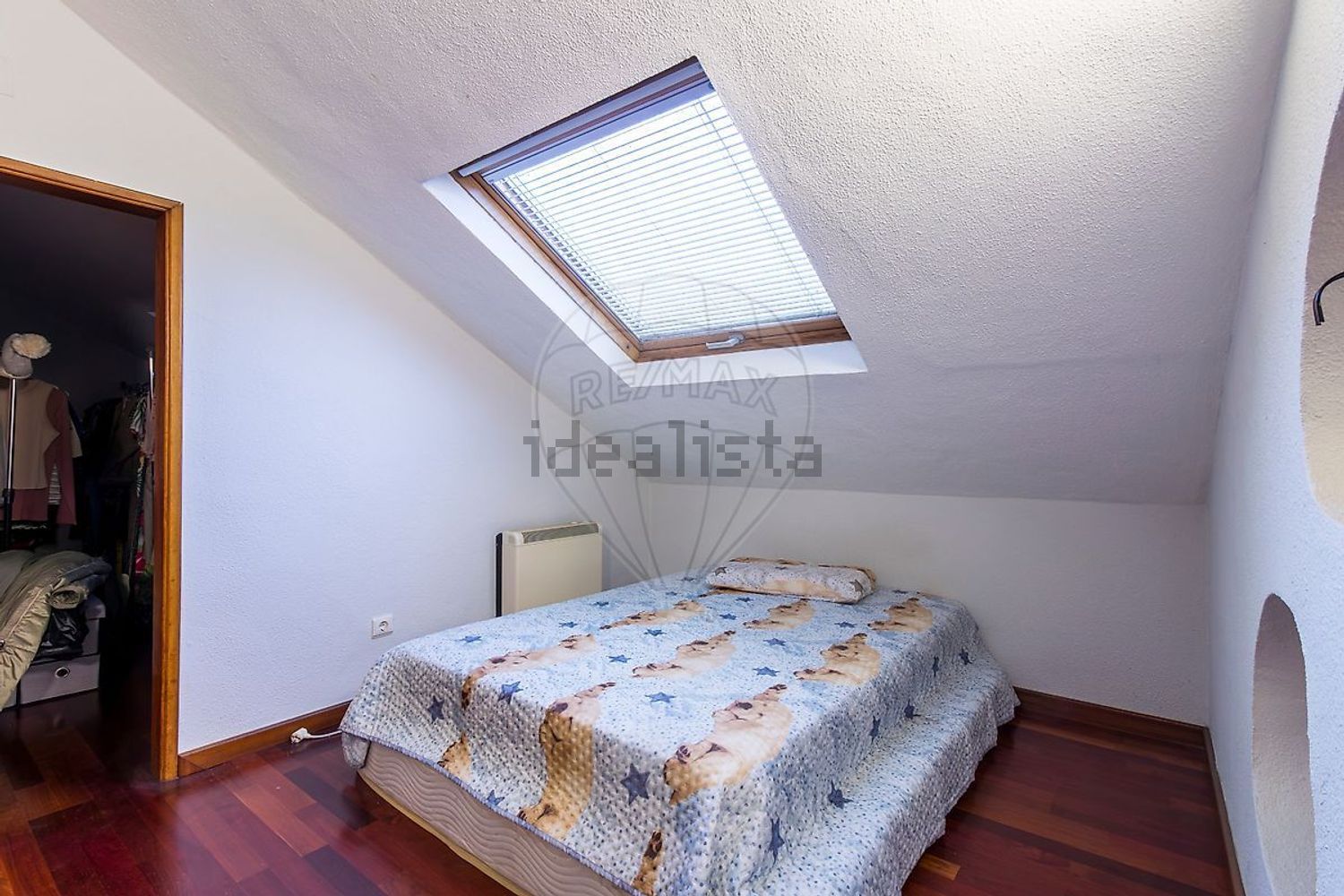 小楼房或独栋别墅出售在Rua António Sérgio - 卧室