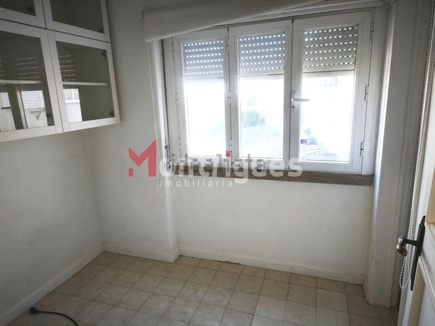 公寓 t4出售在Avenida Alfredo da Silva - 卧室