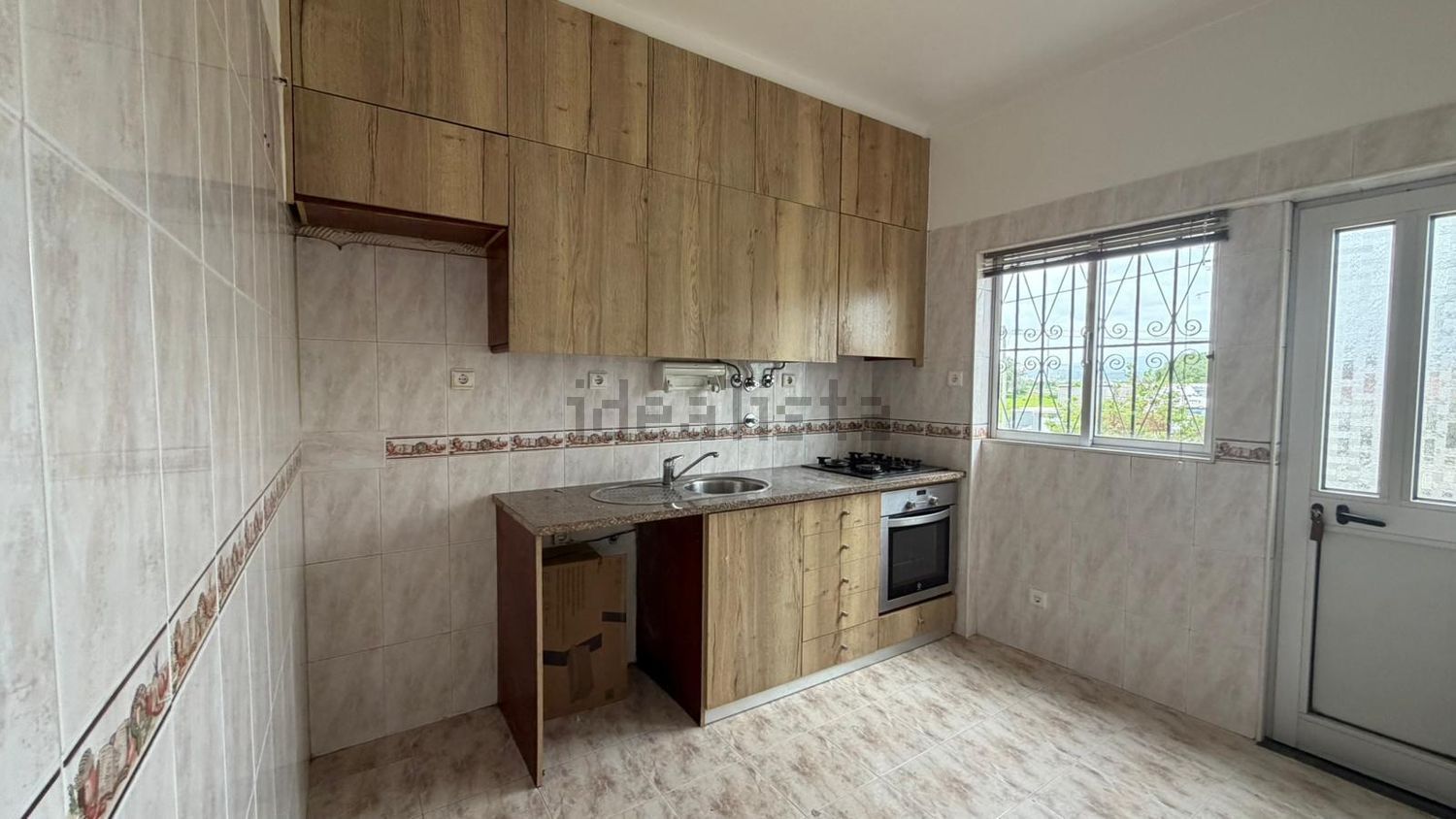 出租公寓 t1在Estrada N3, 40 - 厨房