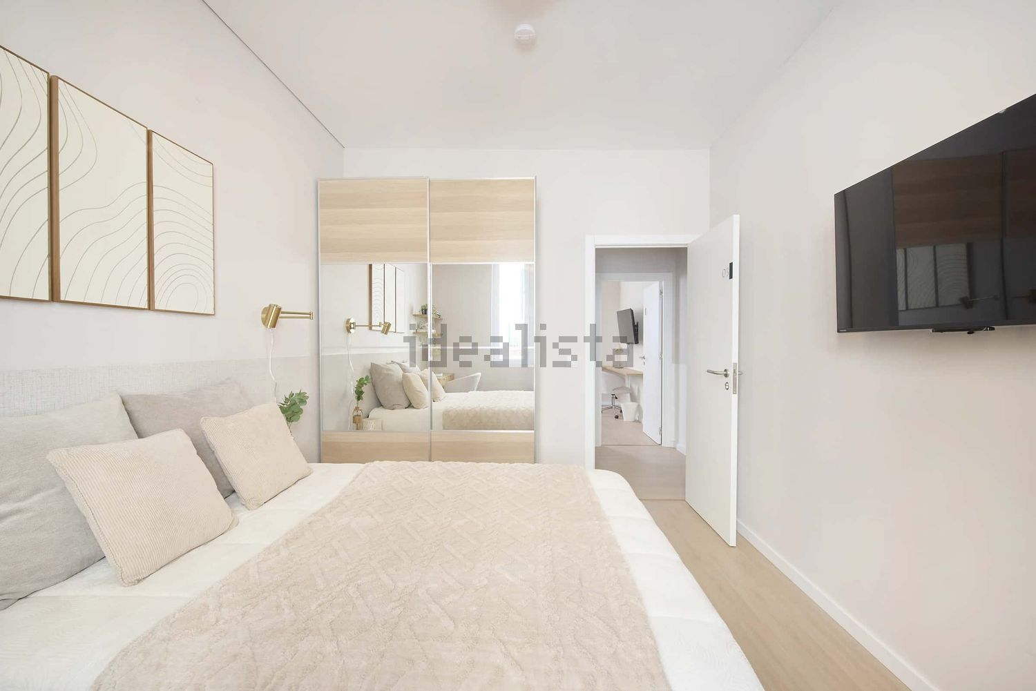 出租房间在Largo Vitorino Damásio, 2 - 客厅