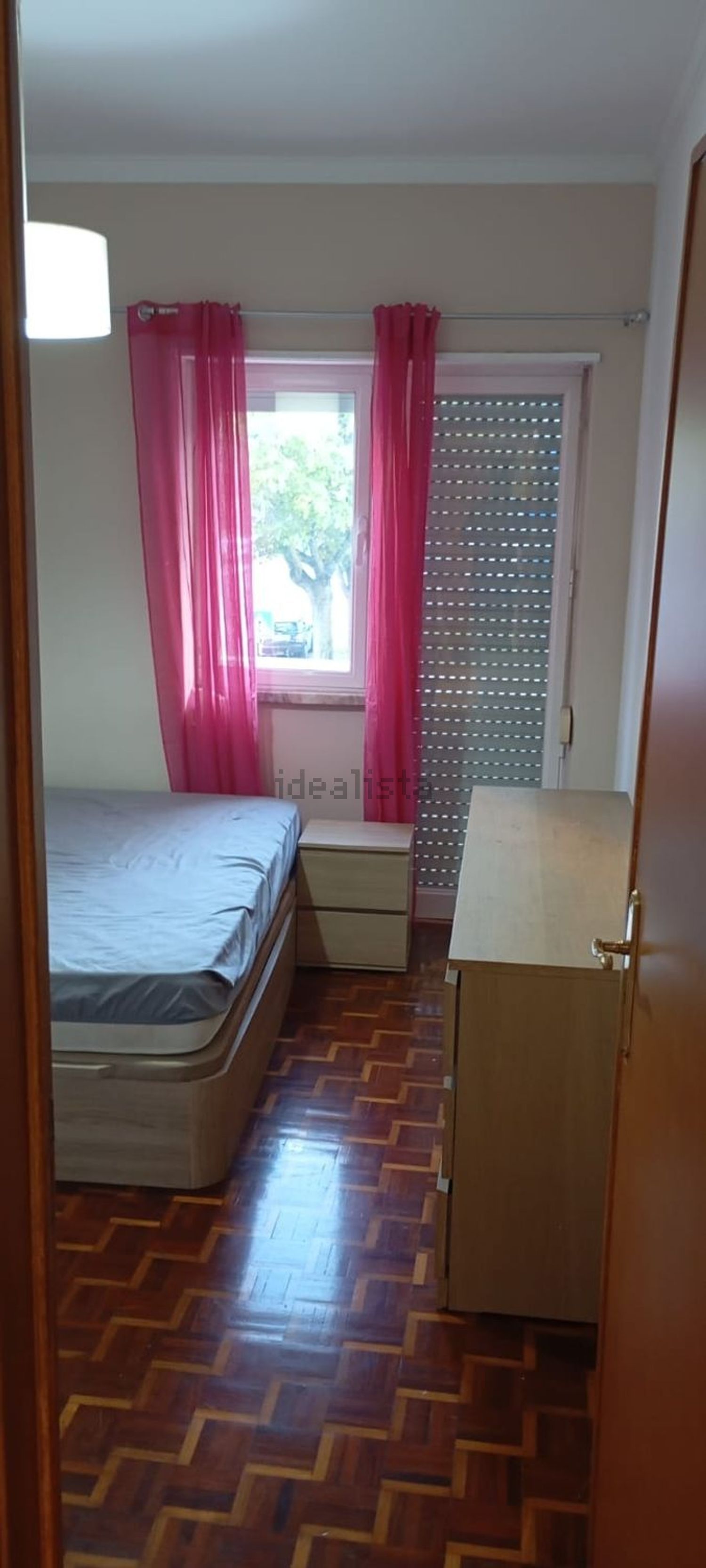 出租房间在Avenida Afonso Costa, 10 - 卧室