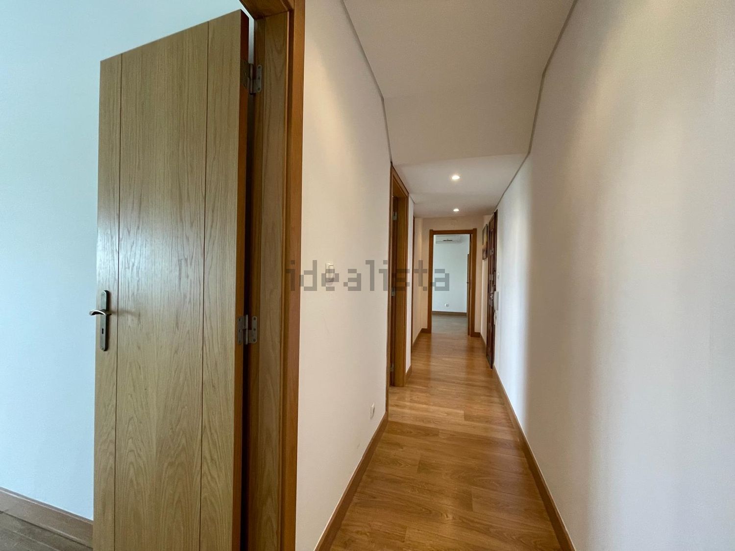 出租公寓 t2在Rua Manuel Ribeiro de Pavia, 5 - 过道