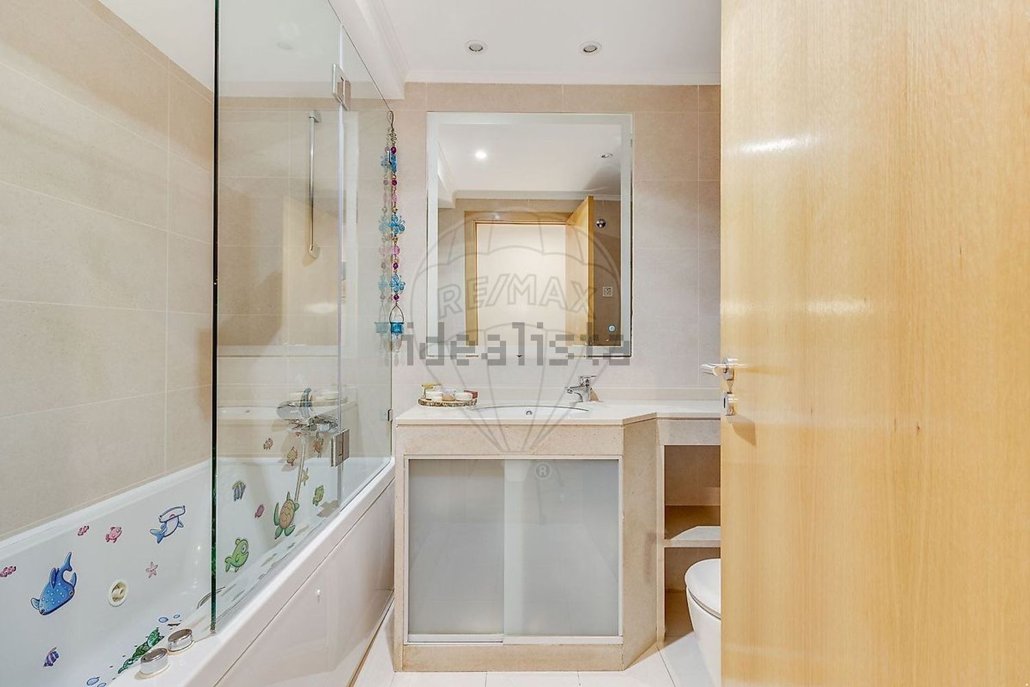 公寓 t3出售在Avenida Marechal Gomes da Costa - 卫生间