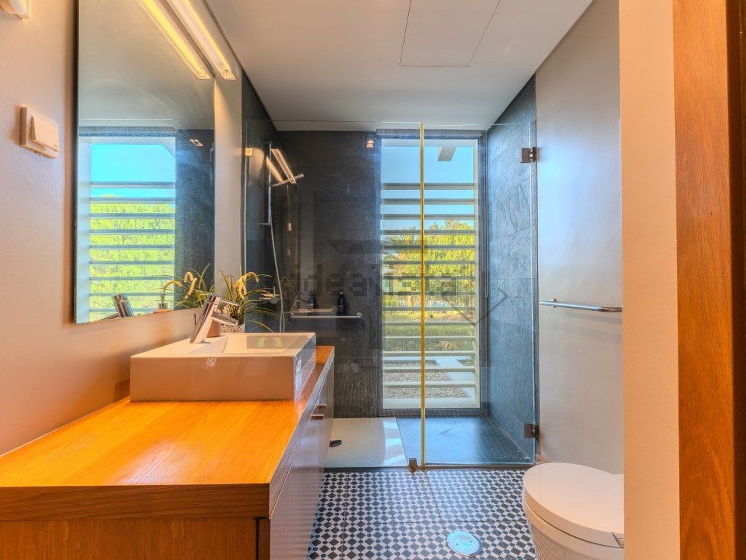 出租小楼房或独栋别墅在Alameda do Zambujeiro - 卫生间