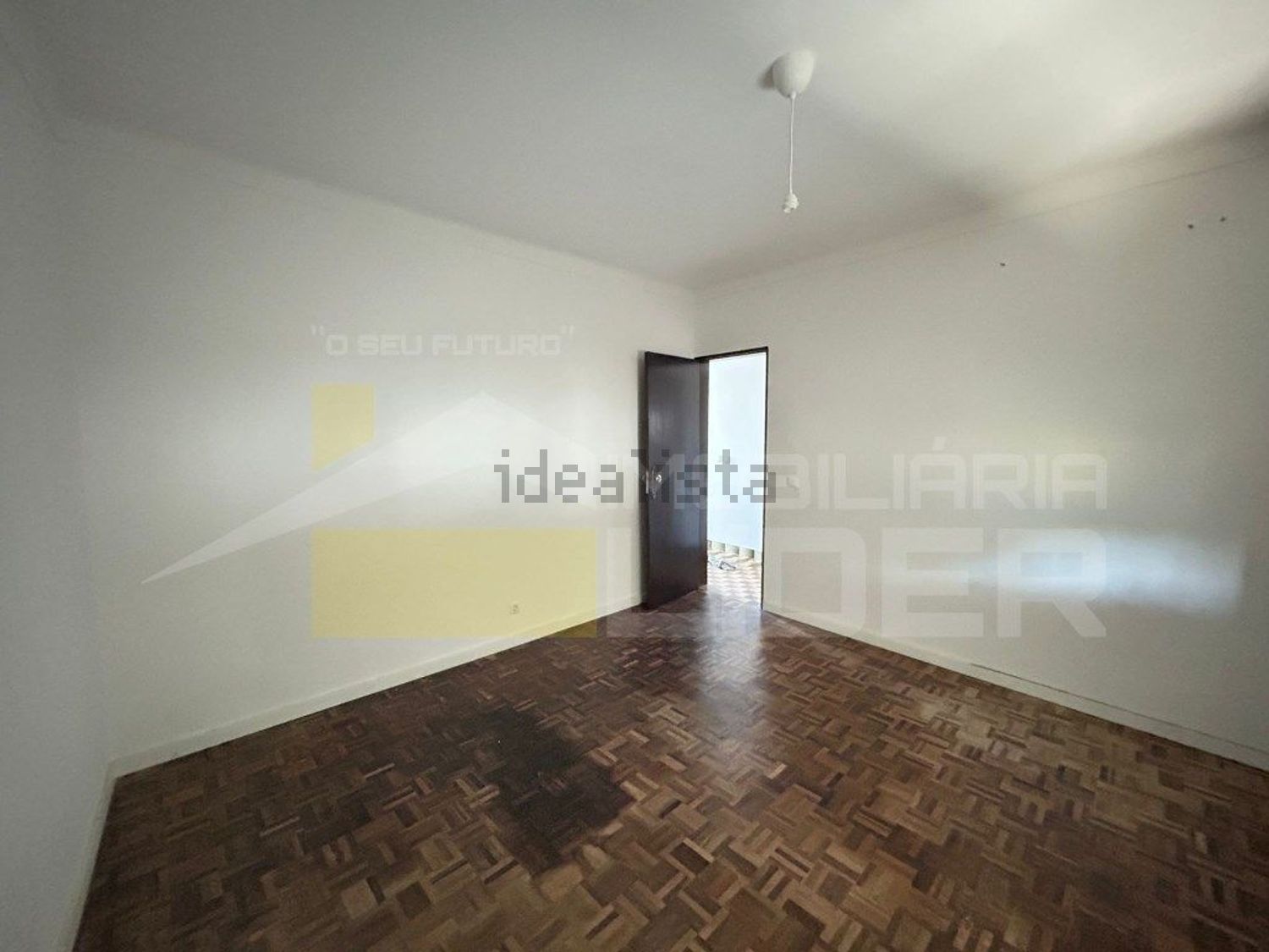 小楼房或独栋别墅出售在Barreiralva - Póvoa de Cima - 卧室