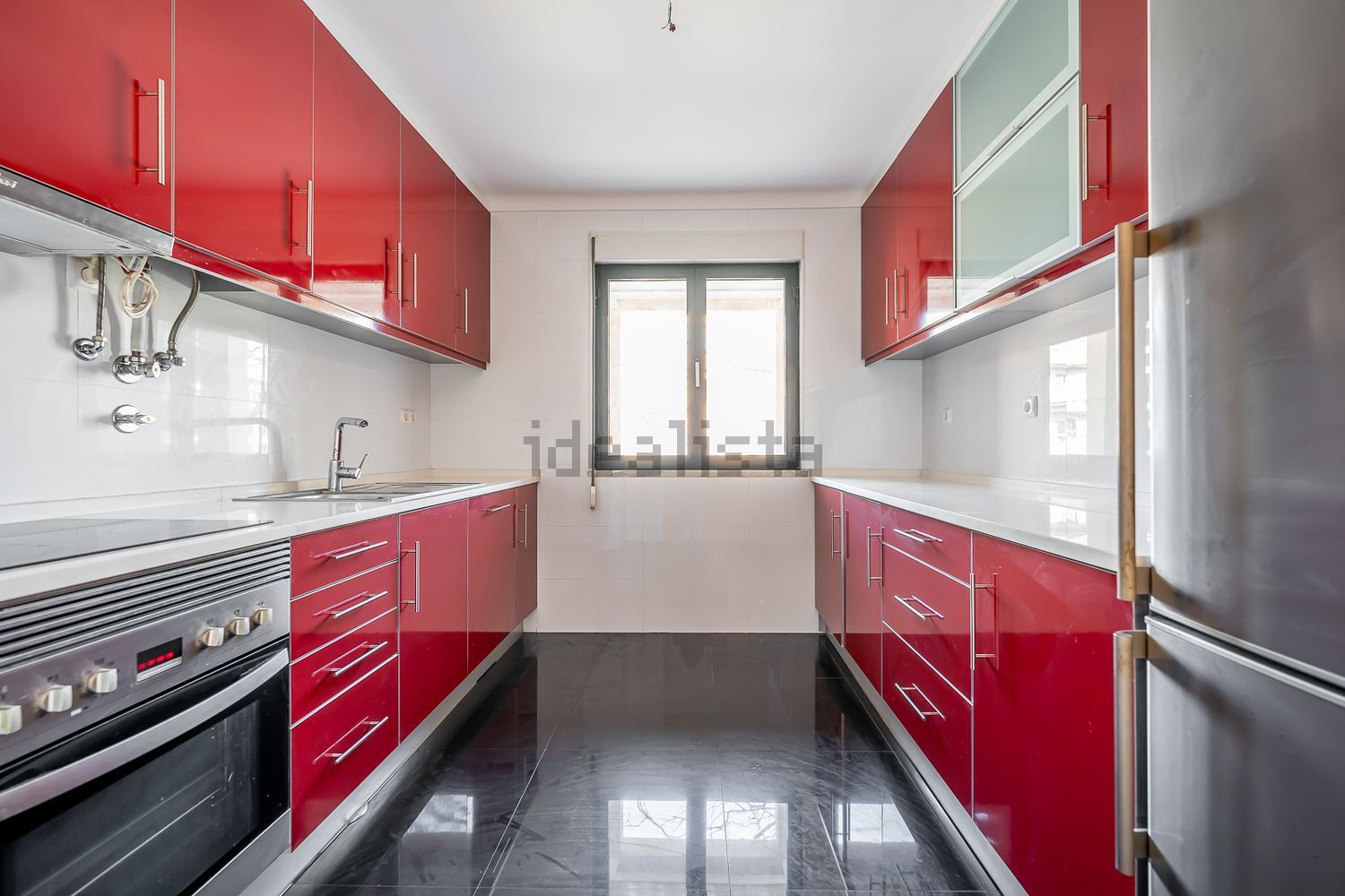 出租公寓 t2在Avenida Doutor Alfredo Bensaúde - 厨房