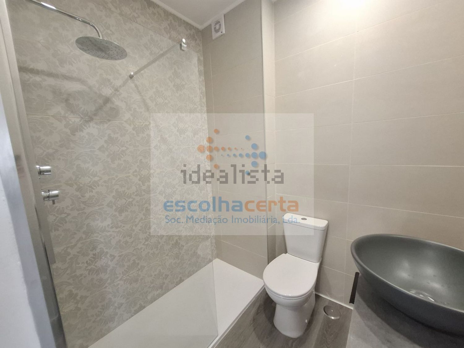 公寓 t2出售在Baixa da Banheira - 卫生间