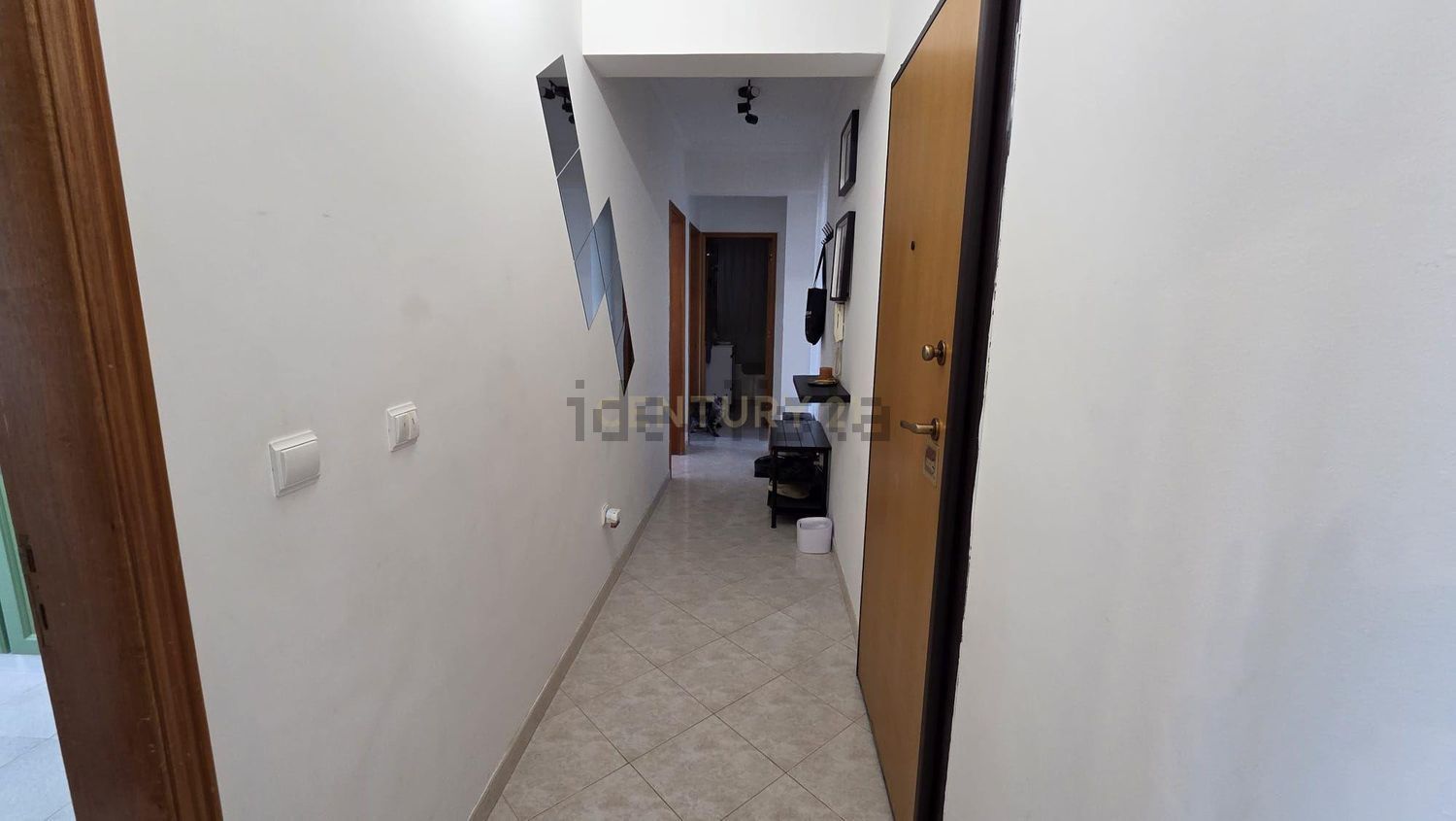 公寓 t2出售在Avenida do Seixal, 4 - 过道