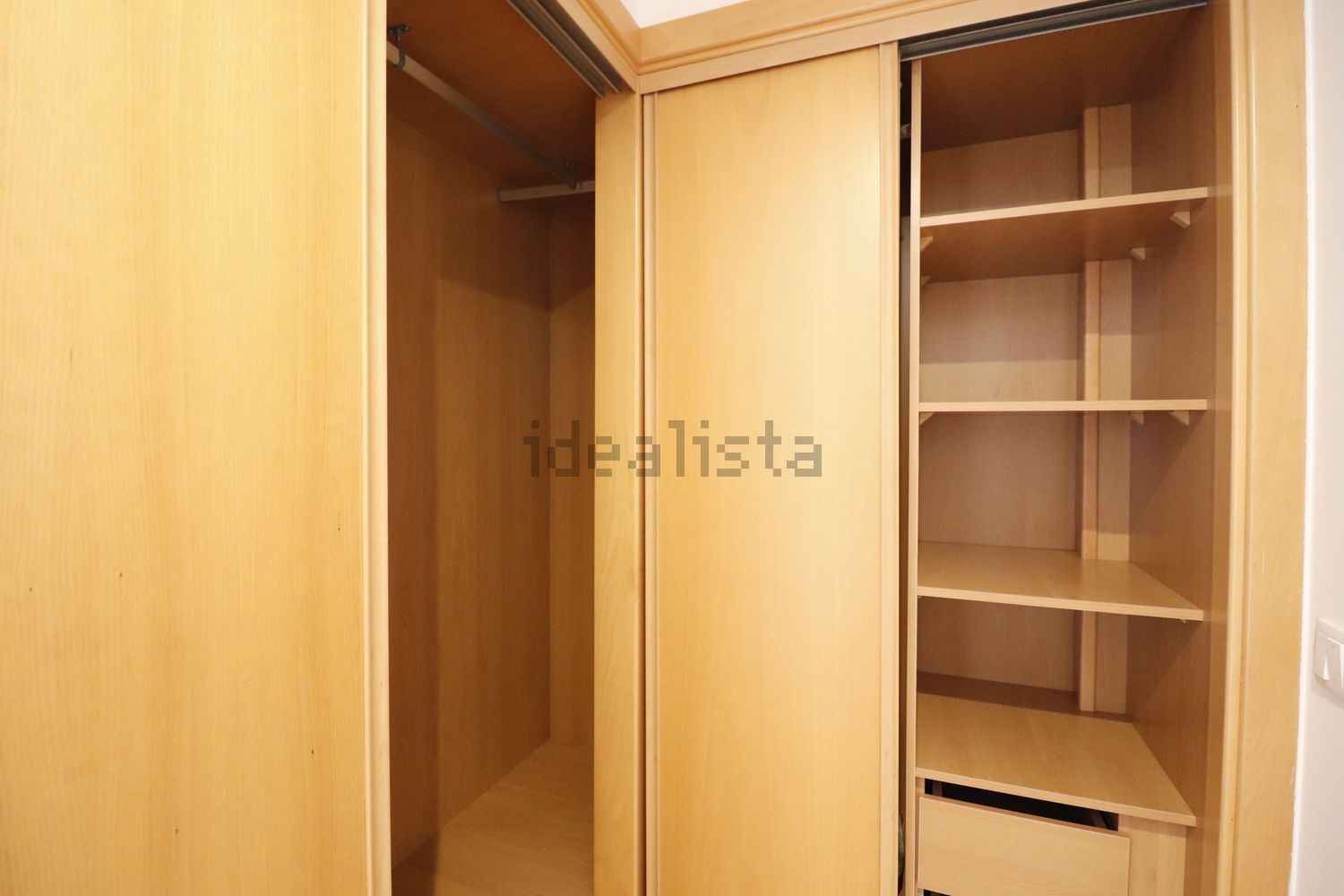 出租公寓 t2在Rua Ribeira dos Bogueiros, 46 - 试衣间