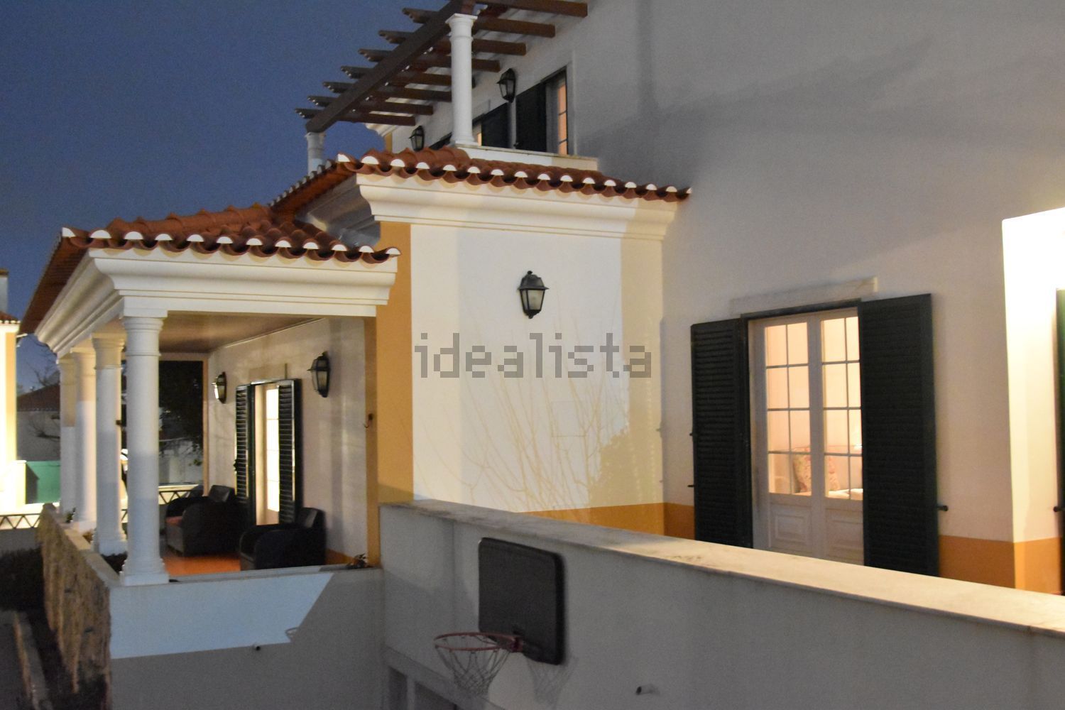 出租小楼房或独栋别墅在Rua António Augusto Pereira de Almeida, 29 - 外立面