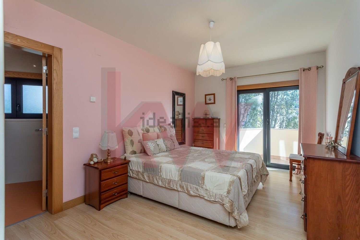 公寓 t4出售在Rua Gil Eanes s/n - 卧室