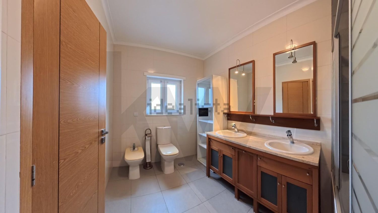 出租小楼房或别墅在Paz - Salgados - 卫生间