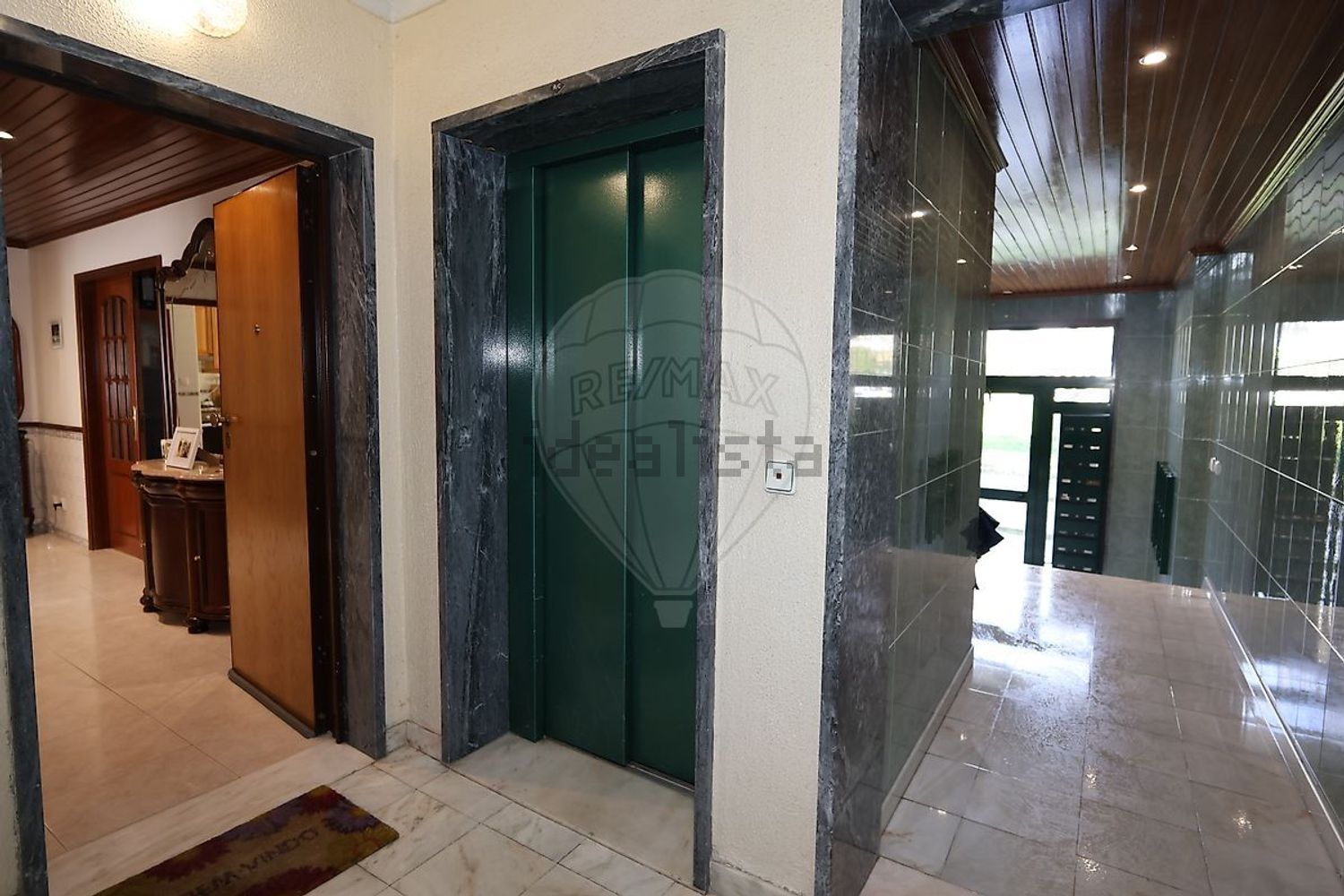 公寓 t3出售在Praceta Arcebispo Oscar Romero - 过道