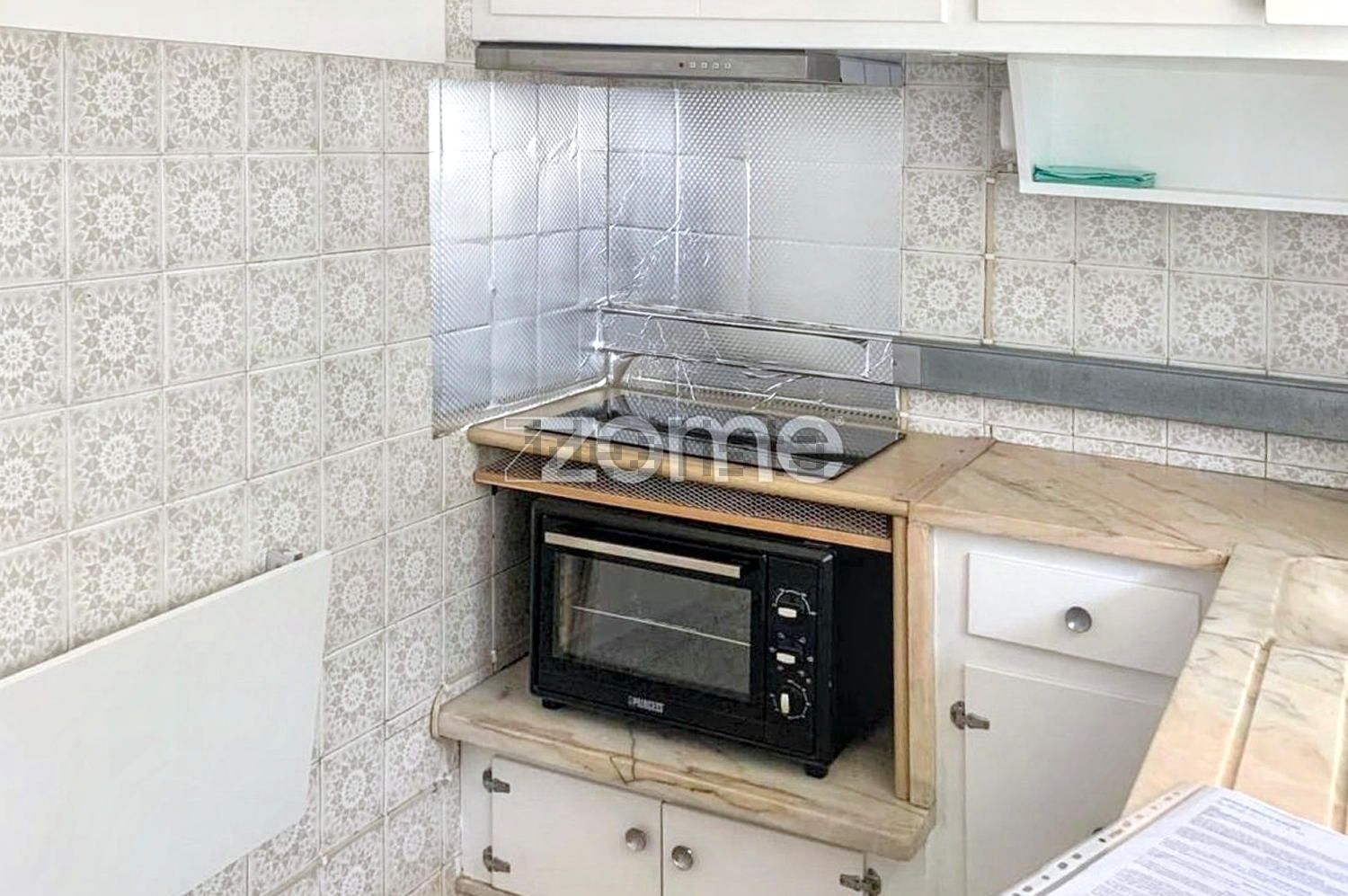 出租公寓 t1在Rua Duarte de Melo, 2 - 厨房