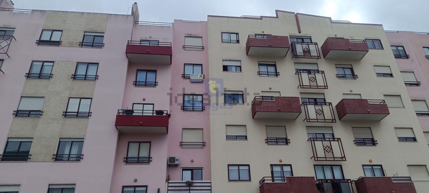 公寓 t2出售在Ramada e Caneças - 视线