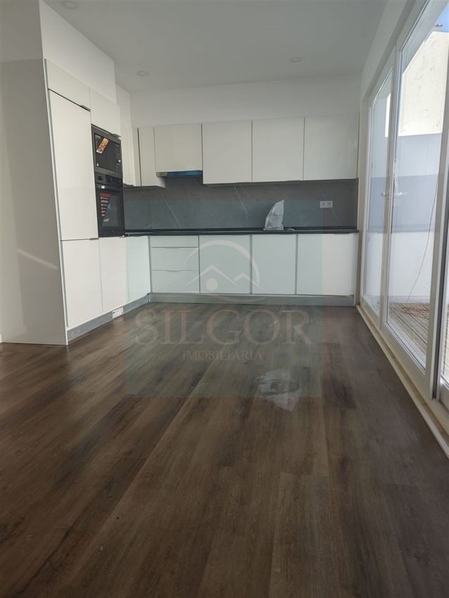 联排别墅出售在Baixa da Banheira