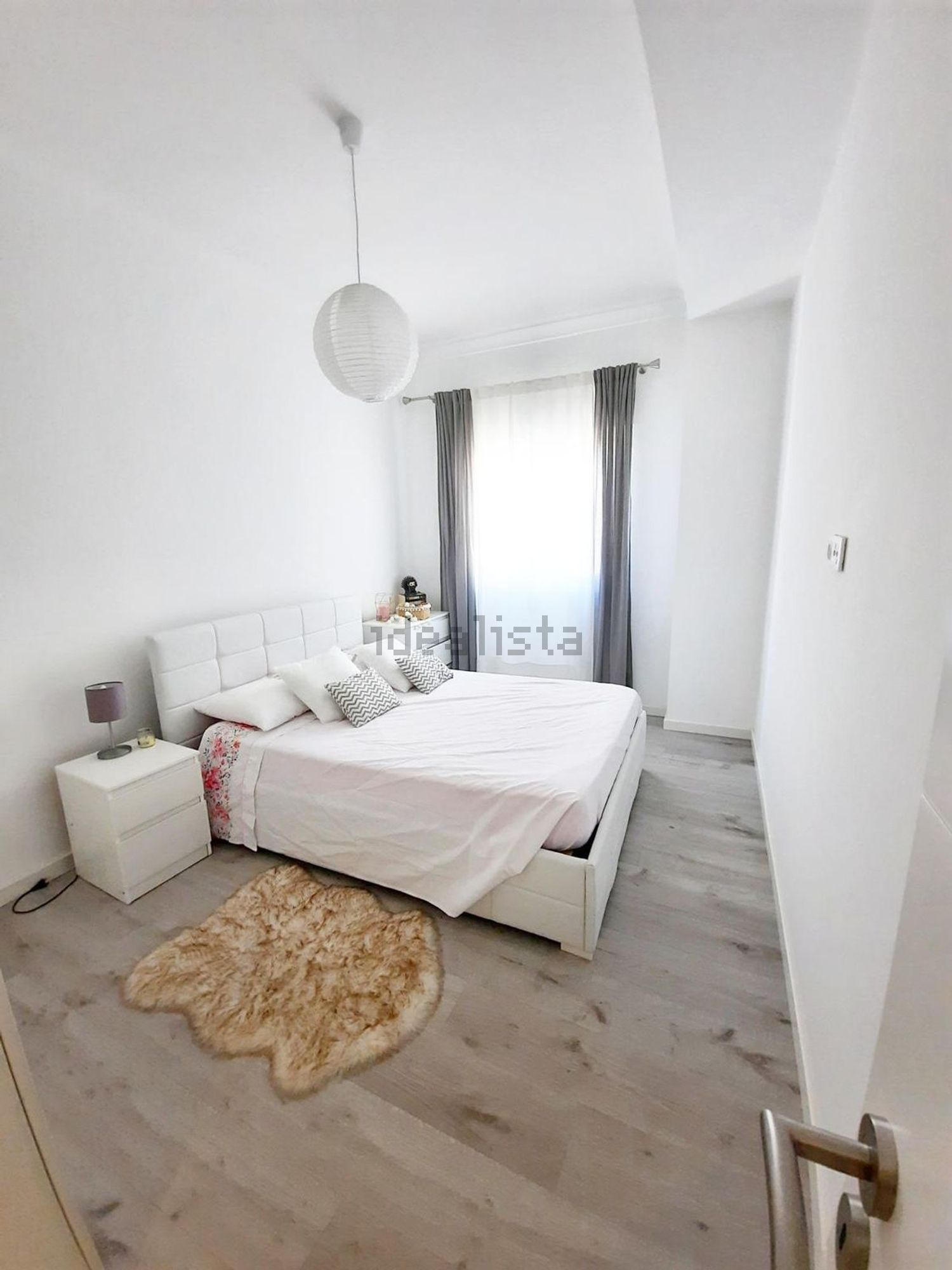 出租房间在Rua Bento de Jesus Caraça, 1 - 卧室