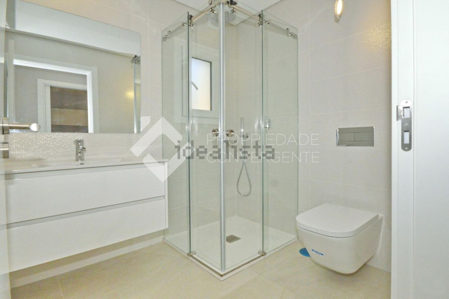 双拼别墅出售在Centro - 卫生间