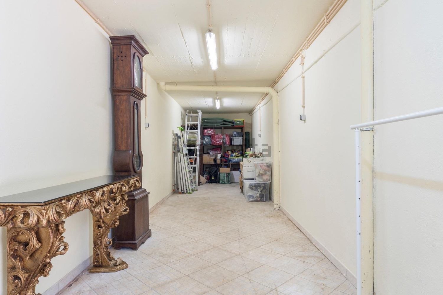 小楼房或独栋别墅出售在Rua da Mãe d'Água, 20 - 过道