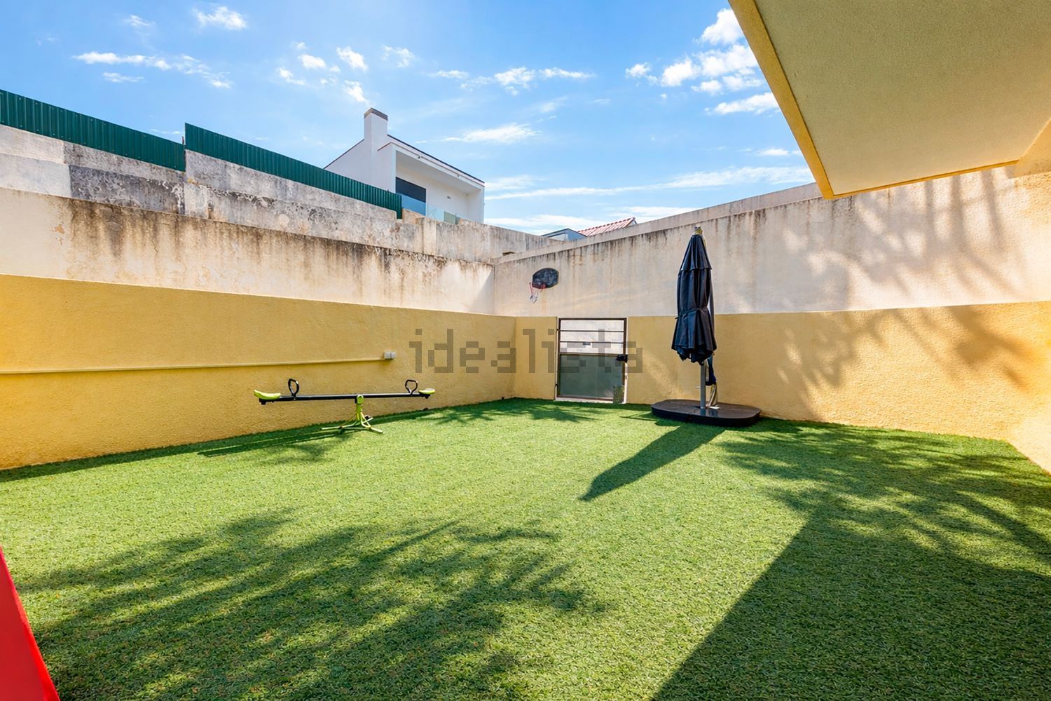 双拼别墅出售在Rua José de Sousa Saramago - 院子