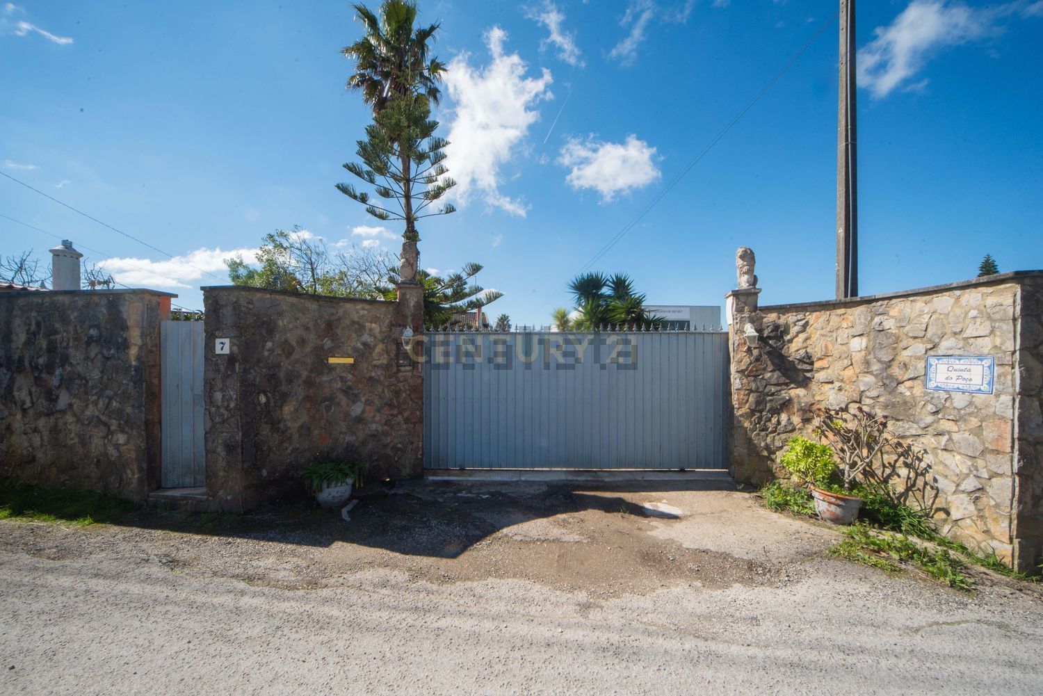 小楼房或独栋别墅出售在Rua das Palmeiras, 7 - 外立面