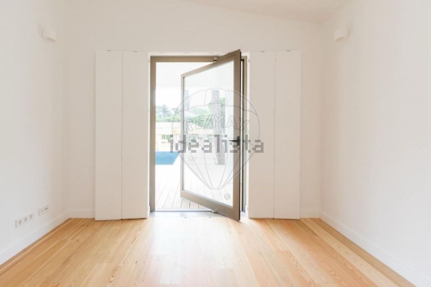 小楼房或独栋别墅出售在Largo da Eira, 6 - 居住