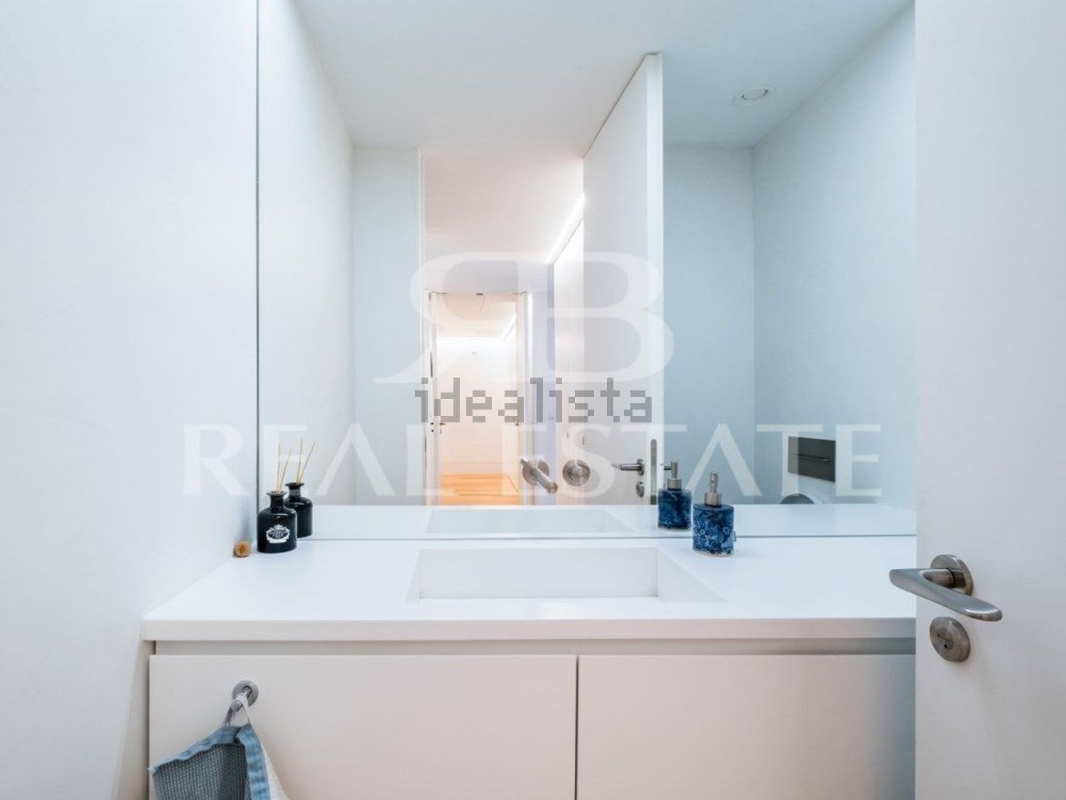 公寓 t3出售在Rua António Maria Cardoso, 11 - 卫生间