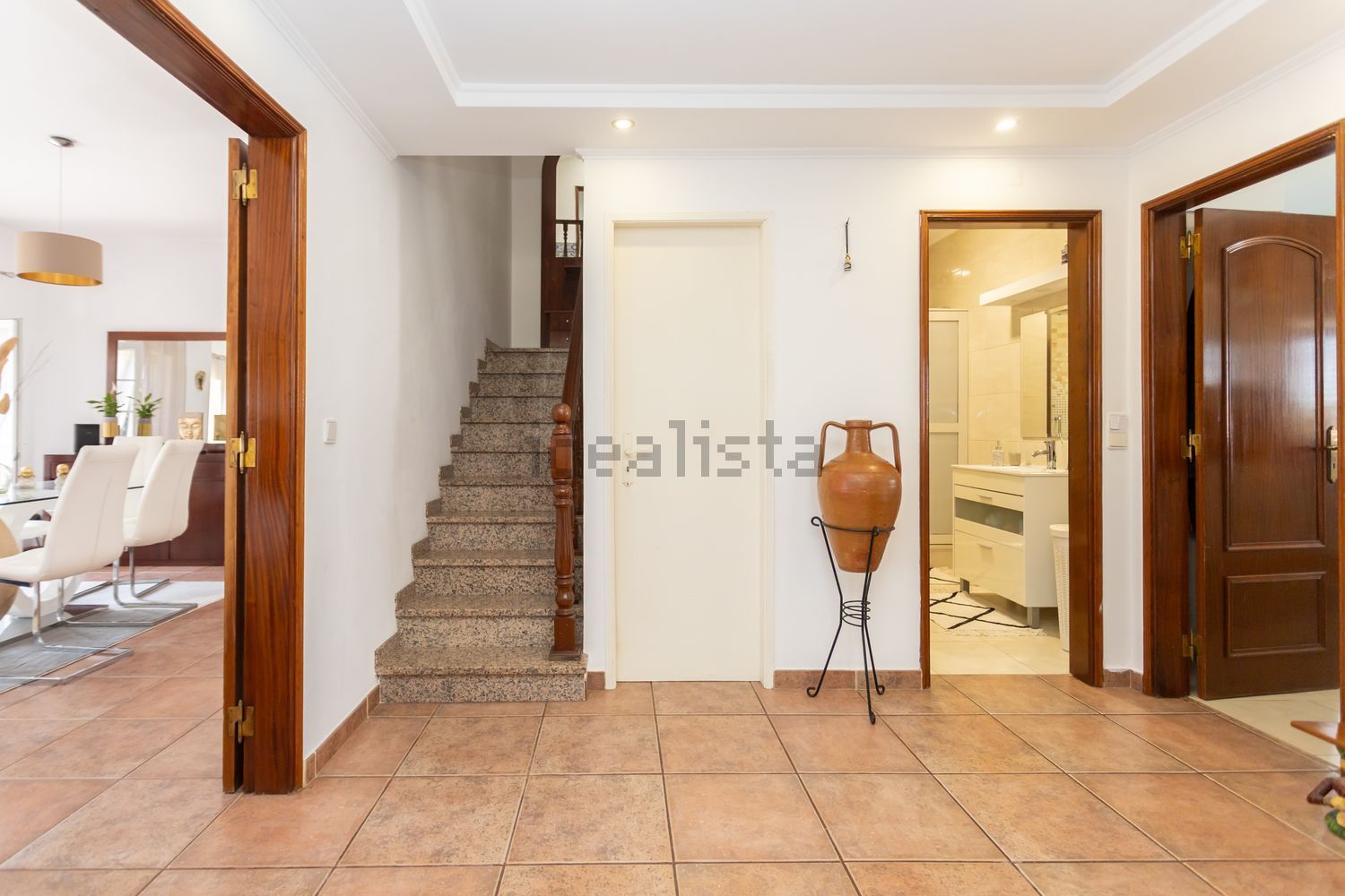 双拼别墅出售Quinta do castelo do Outeiro .- Rua 1º Maio - 过道