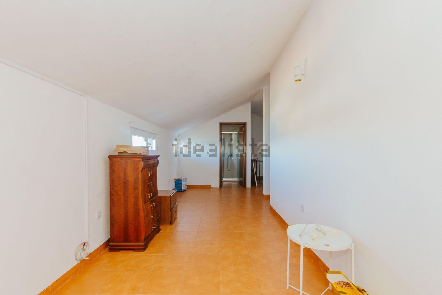 小楼房或独栋别墅出售在Santo Isidoro - 过道