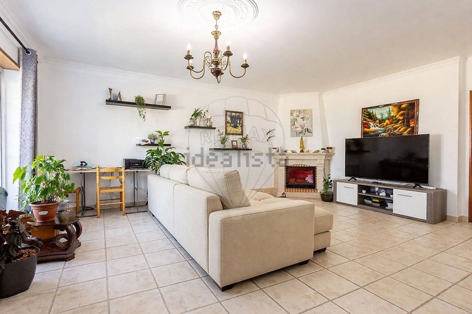 小楼房或独栋别墅出售在Rua das Flores - 客厅