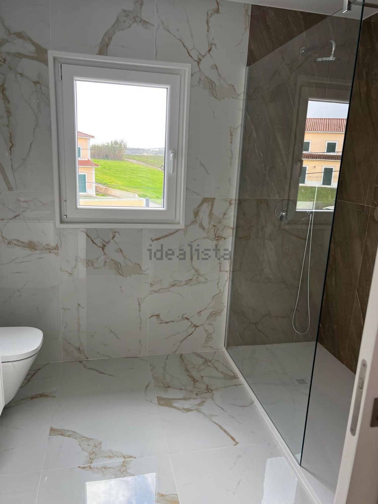 小楼房或独栋别墅出售在Rua Nova do Ribeiro, 12 - 卫生间