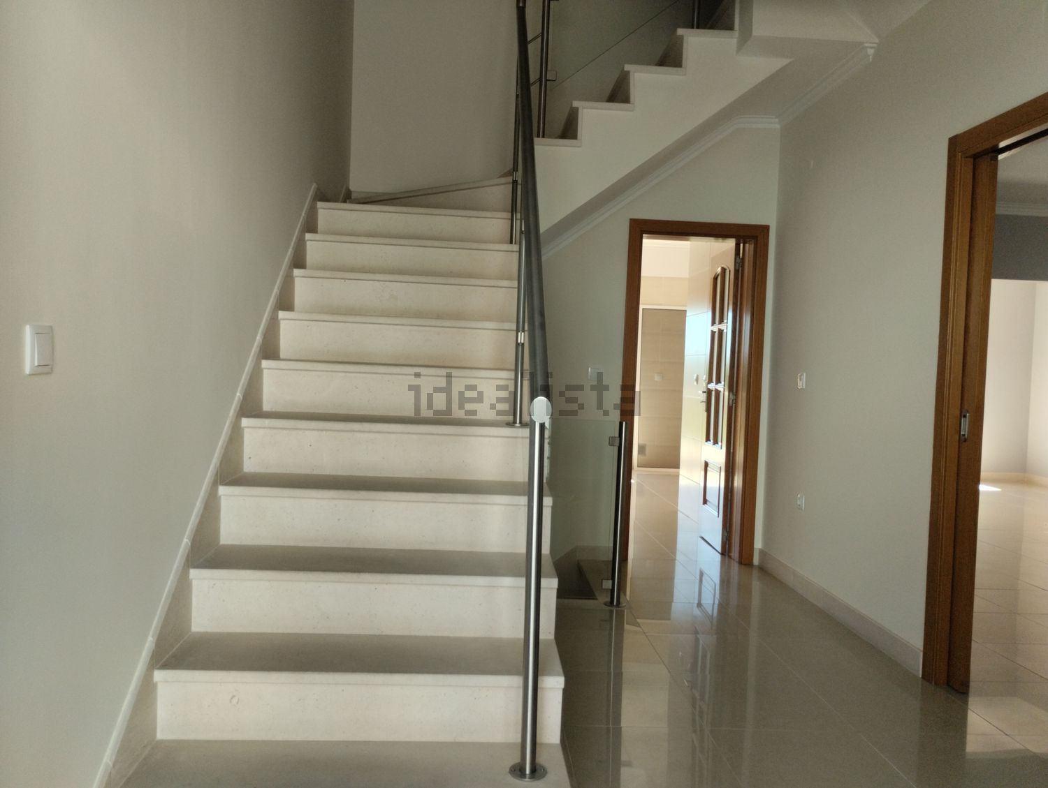 出租双拼别墅在Rua da Adega Cooperativa de Montijo, 194 - 详情