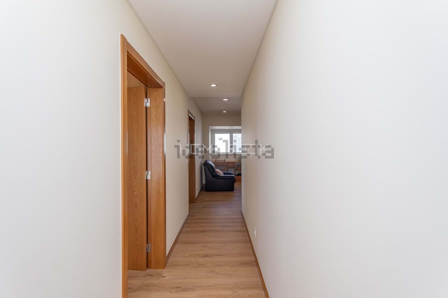 小楼房或别墅出售在Igreja Nova e Cheleiros - 过道