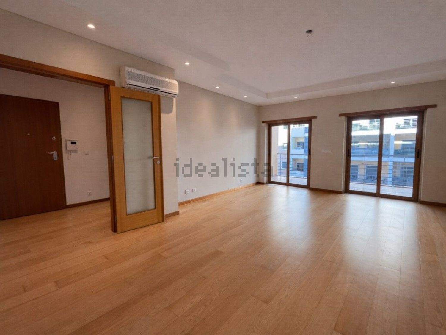 公寓 t2出售在Avenida Canto e Castro - 客厅