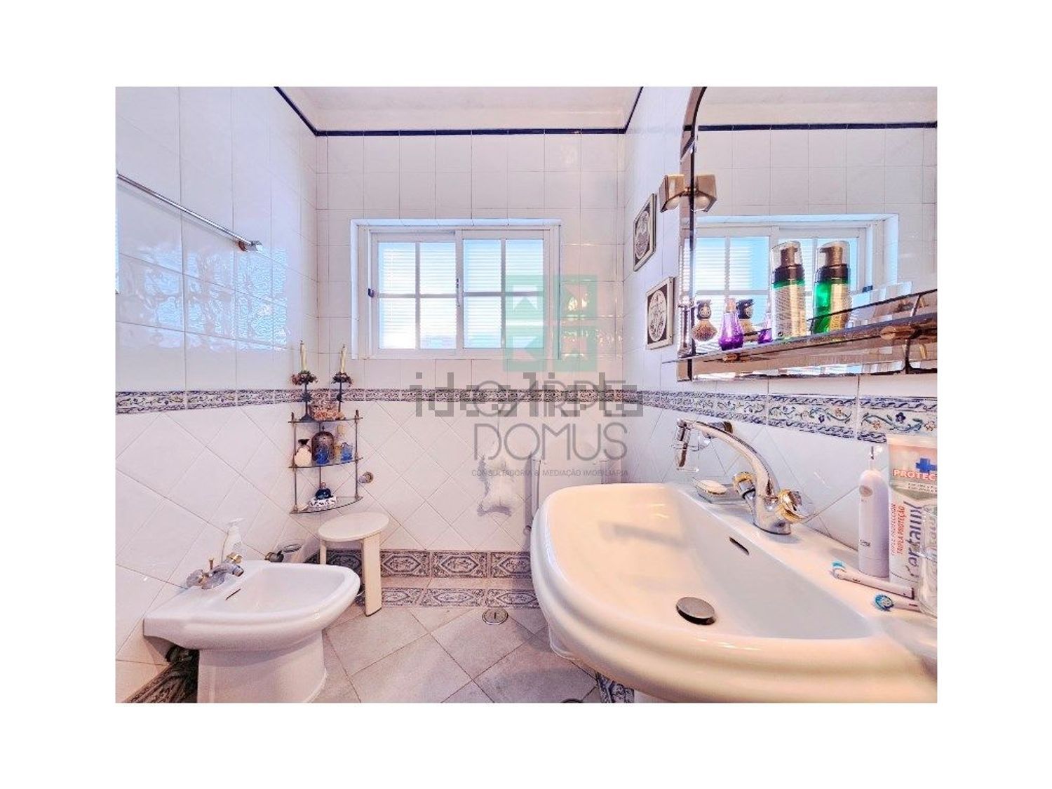 小楼房或独栋别墅出售在Rua Zambujal, 263 a - 卫生间