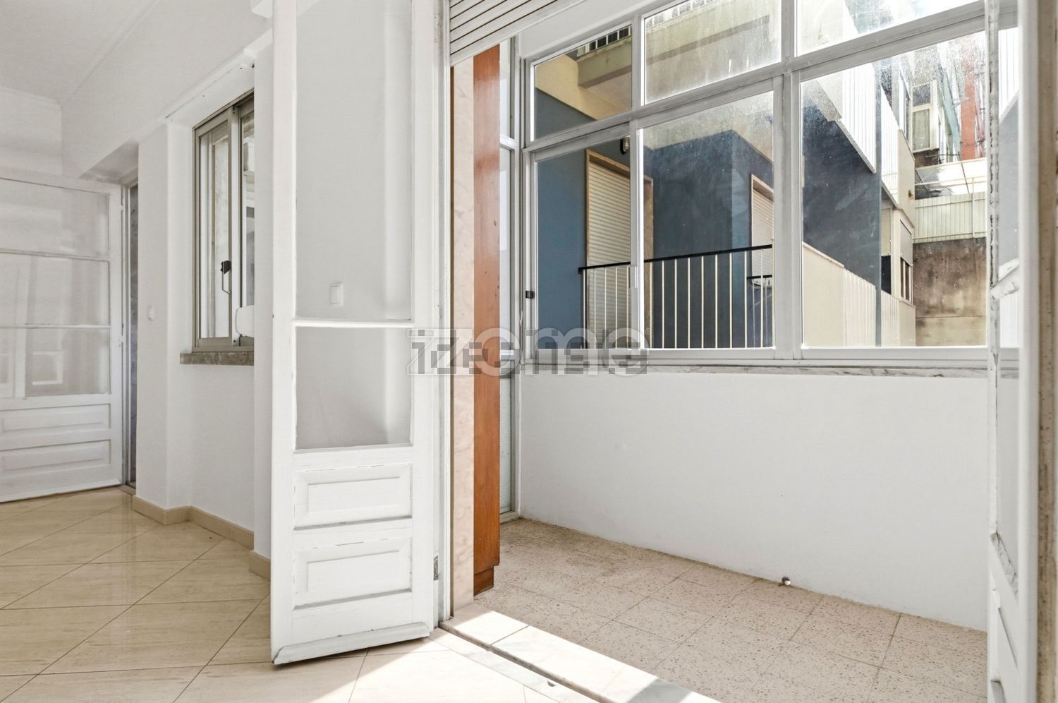 公寓 t4出售在Rua dos Soeiros, 335 - 门廊