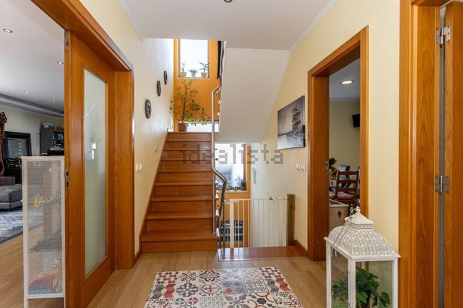 小楼房或独栋别墅出售在Rua Adão Manuel Ramos Barata - 过道