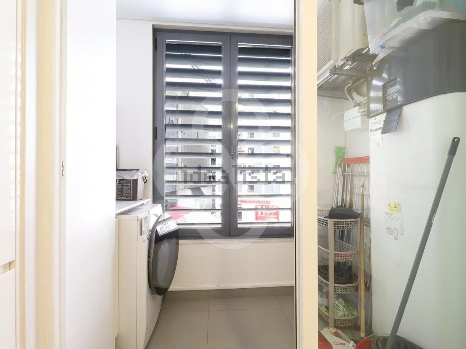 出租公寓 t3在Rua Luciana Stegagno Picchio, 12 - 试衣间