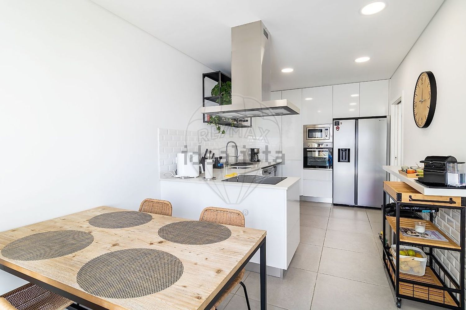 出租小楼房或独栋别墅在Rua 12 - 厨房