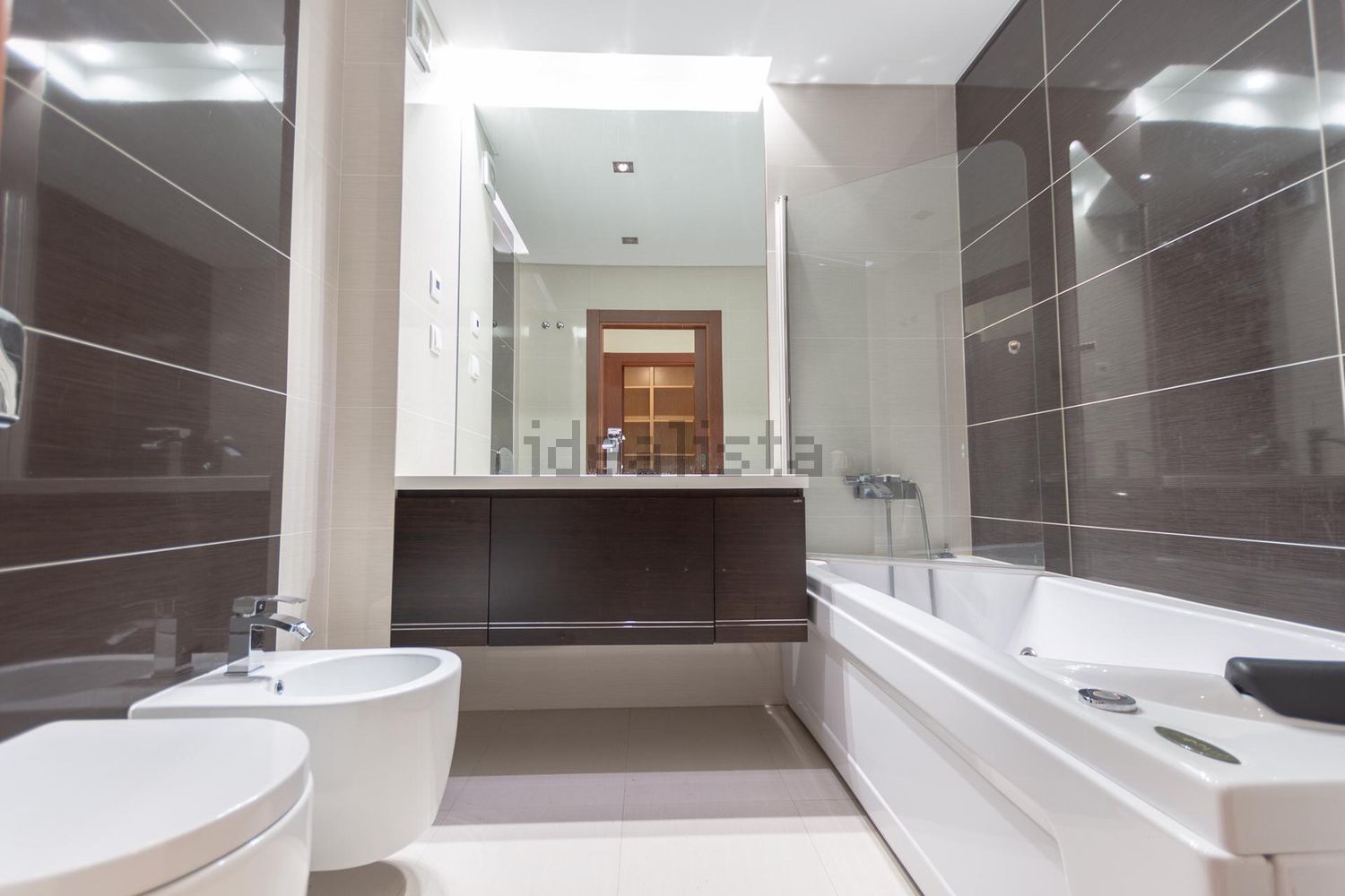 出租公寓 t4在Rua Marechal Gomes da Costa, 3 - 卫生间