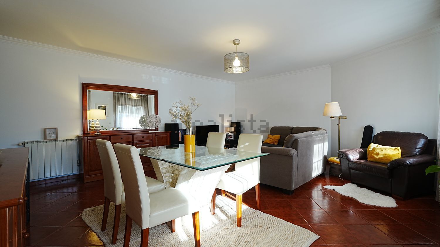 公寓 t3出售在Rua Movimento das Forças Armadas - 客厅