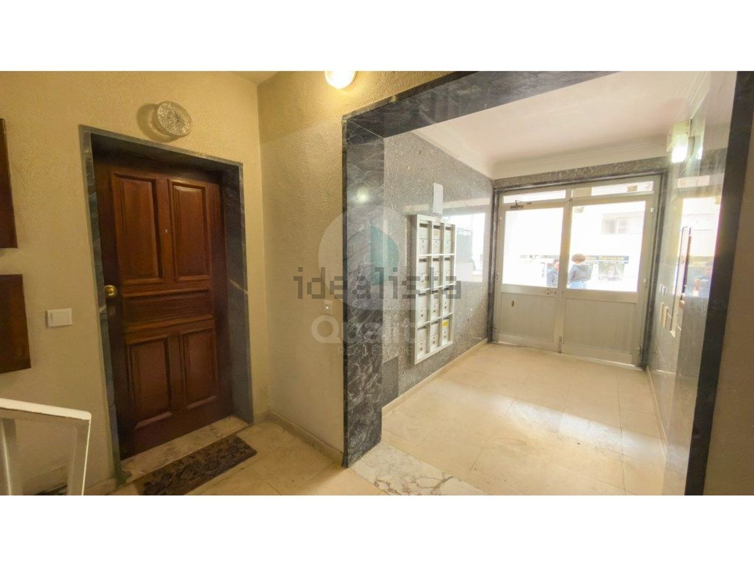 公寓 t1出售在Rua Francisco Miguel - 过道