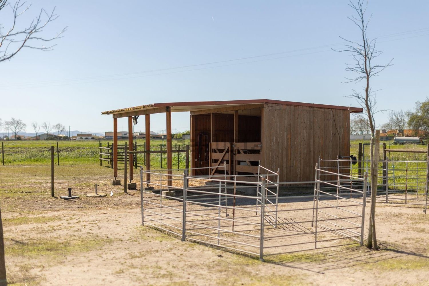 农庄出售在Estrada Vale Porrim s/n - 外立面